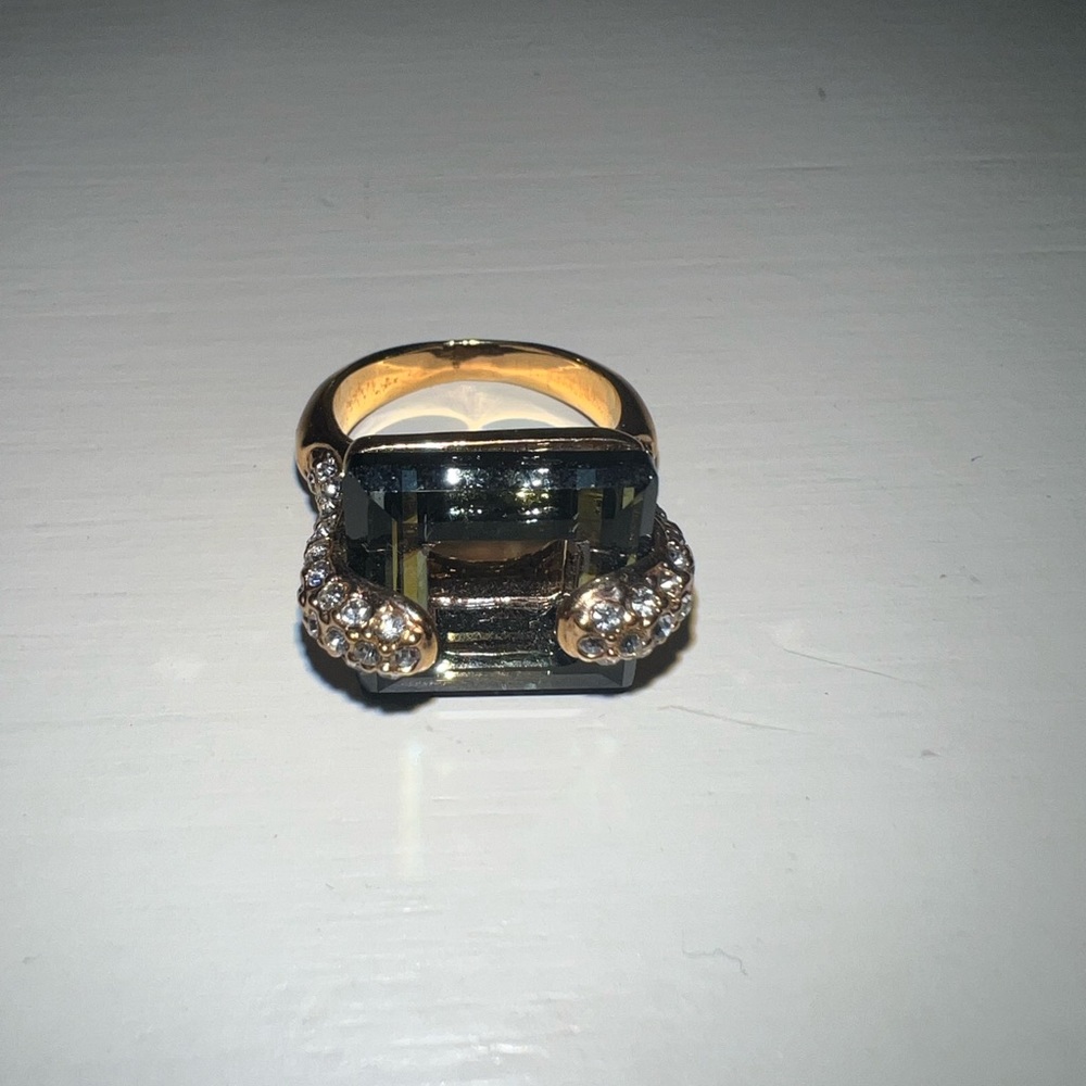 GREEN COCKTAIL RING - Picture 2 of 2